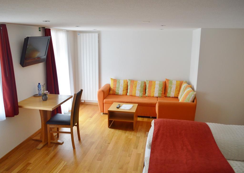 Hotel Grimsel Obergesteln Rom bilde
