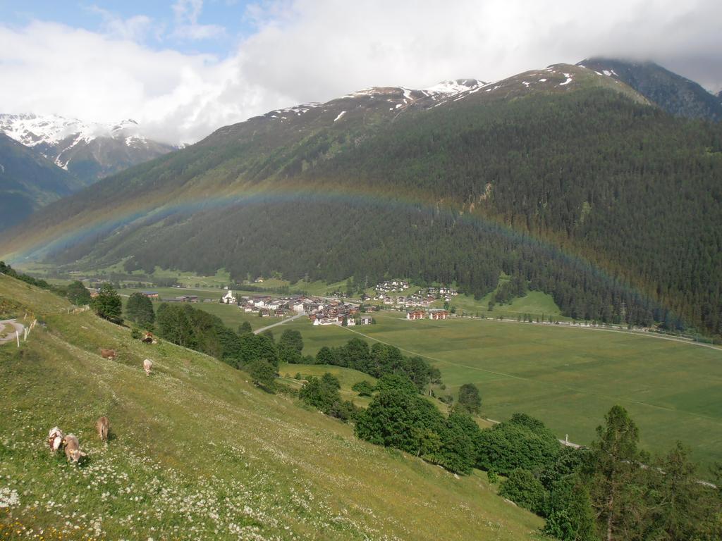 Hotel Grimsel Obergesteln Eksteriør bilde
