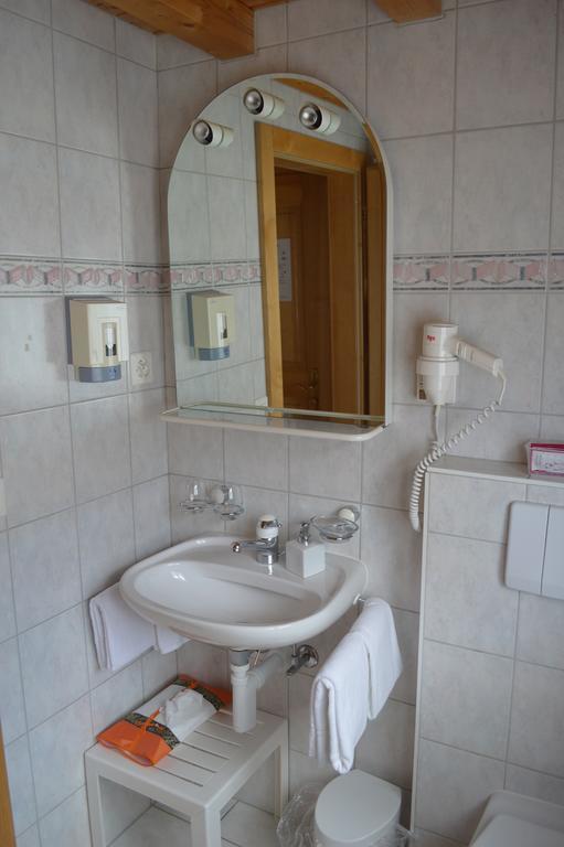 Hotel Grimsel Obergesteln Rom bilde